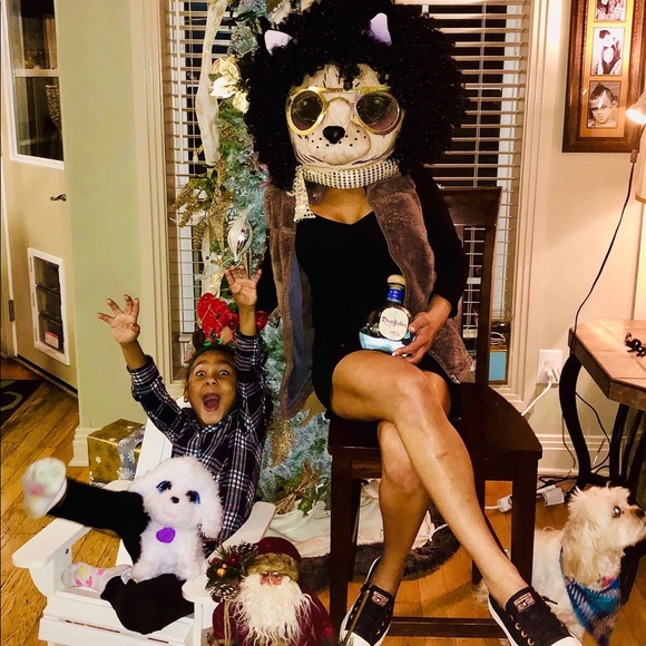 Meet your Posher, Michele - Picture 2 of 3